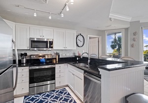 2212 SeaCrest - 2nd Floor, 3 bedroom, Oceanviews and more. Beautiful!