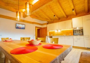 250 m² Apartment ∙ 10 bedrooms ∙ 20 guests