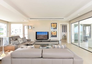 250 m² Villa ∙ 4 bedrooms ∙ 8 guests