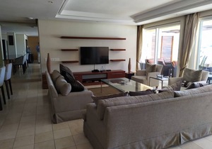 277 m² Apartment ∙ 3 bedrooms ∙ 6 guests