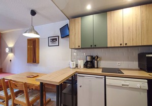 27m² studio with balcony, pets allowed, near lifts