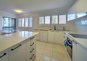 2BR Broadwater View Apartment