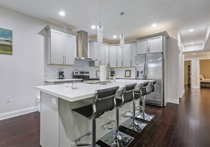 3 BDR Modern home mins From French Quarter!