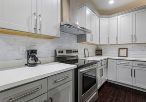 3 BDR Modern home mins From French Quarter!