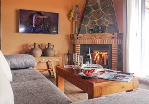 3 bedroom accommodation in Algatocin