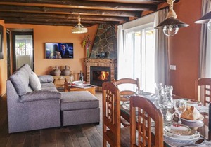 3 bedroom accommodation in Algatocin