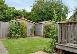 3 bedroom accommodation in Elmer, Middleton-on-Sea