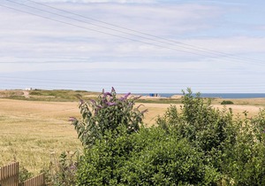 3 bedroom accommodation in Weybourne