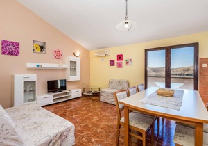 3 bedroom accommodation in Miskovici