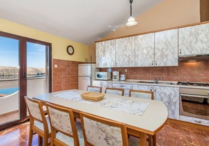 3 bedroom accommodation in Miskovici