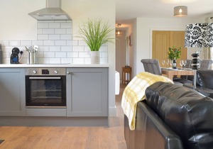 3 bedroom accommodation in Blacknest, near Alton