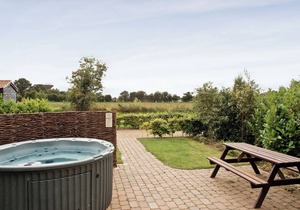 3 bedroom accommodation in Catfield