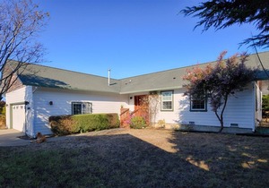 3 bedroom accommodation in Elk