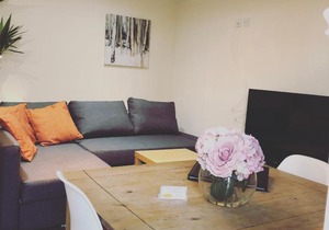 3 Bedroom Mews in the Georgian Quarter, sleeping 12