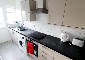 3 Bedroom Rayleigh Apartment