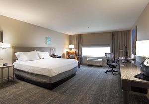 3-Star Hotel ∙ Hilton Garden Inn Fairfield