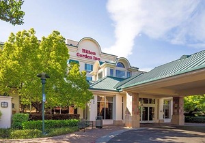 3-Star Hotel ∙ Hilton Garden Inn Fairfield