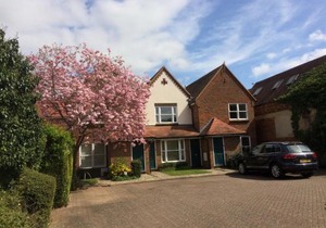 3 Summertown Court