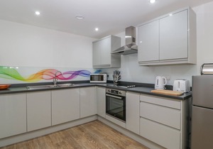 3 THE VAULTS, romantic in Glastonbury