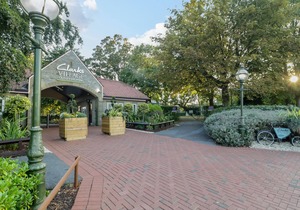 3 THE VAULTS, romantic in Glastonbury