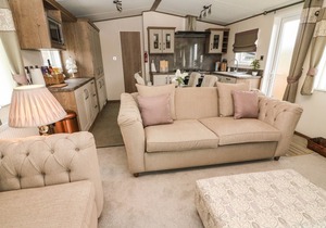 32 Gressingham, CARNFORTH