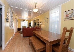 330S: Charming Catalina Cottage, Large Porch, 2.5 Blocks to Beach - 330 Sumner A