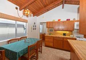 337CA: Charming 2-bdr Avalon cottage on the flats