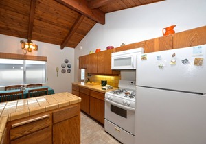 337CA: Charming 2-bdr Avalon cottage on the flats