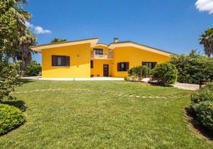 341 m² Apartment ∙ 5 bedrooms ∙ 12 guests