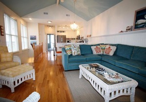 35 Quarterdeck - Three Bedroom House