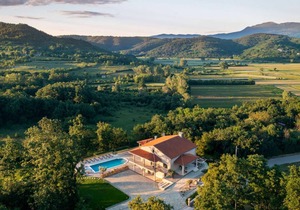 350 m² Villa ∙ 5 bedrooms ∙ 10 guests