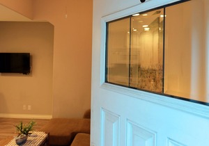 359SC: Cozy Triplex Unit C,Lower level, 2.5 Blocks to Beach + WIFI - 359 Sumner