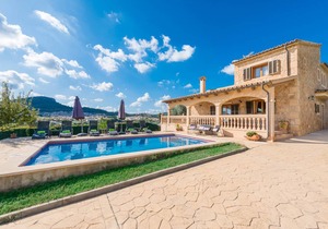 371 m² House ∙ 4 bedrooms ∙ 6 guests
