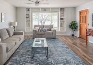 3BR Home Old Town Pool by Wanderjaunt