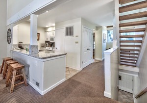 4 BD Townhome Near Lake Tahoe Shore with Shared Outdoor Pool & Hot Tub by RedAwning