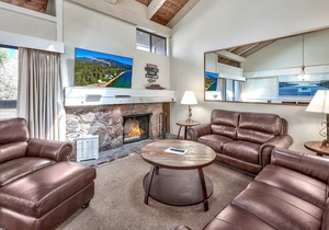 4 BD Townhome Near Lake Tahoe Shore with Shared Outdoor Pool & Hot Tub by RedAwning