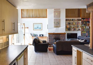 4 bedroom accommodation in Compton, near Chichester