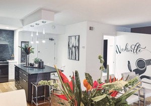 4 Bedroom Penthouse Suite - Music Row - Guitar Pool - Sleeps 12