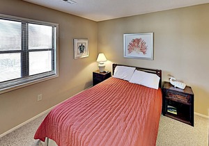 4 Blocks to the Beach Sunny Cottage Outdoor Pool