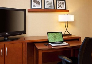 4 Comfortable Units! FREE Parking, Pets Allowed, Near K1 Go Kart Speedway!