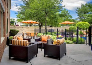 4 Comfortable Units! FREE Parking, Pets Allowed, Near K1 Go Kart Speedway!