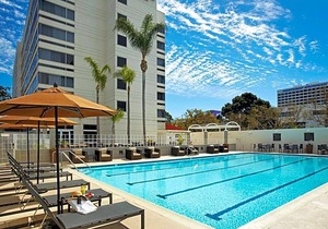 4-Star Hotel ∙ DoubleTree by Hilton LAX - El Segundo