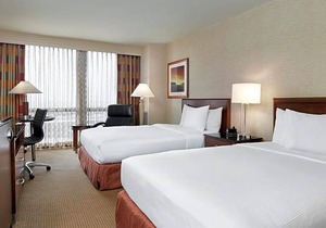 4-Star Hotel ∙ Hilton Chicago O'Hare Airport