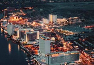 4 x Sedona River View Queen Smoking Rooms at Edgewater Casino Resort