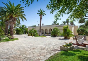 400 m² Villa ∙ 4 bedrooms ∙ 10 guests