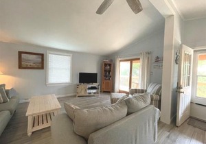 40255 N Beachcomber Dr Home