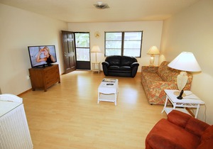 403 Shore Rd - Spacious, Walk to Nokomis Beach/Casey Key, Wi-Fi, Pet Friendly