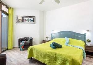 427 BEAUTIFUL SUMMERLAND STUDIO Wi-Fi Sat-Tv