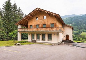 450 m² House ∙ 9 bedrooms ∙ 20 guests