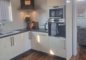 4Bed Lodge Sleeps8-Pet Friendly-Hot Tub-Log Burner